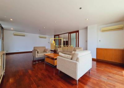 Large 4 Bedroom Penthouse Apartment in Phrom Phong