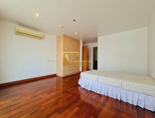 Large 4 Bedroom Penthouse Apartment in Phrom Phong