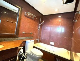 Richmond Palace  Comfortable 3 Bedroom Property in Phrom Phong