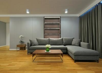High Quality 3 Bedroom Apartment in Sukhumvit 39