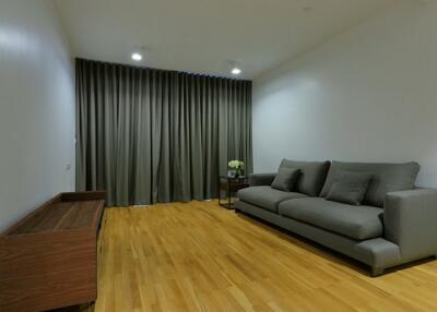 High Quality 3 Bedroom Apartment in Sukhumvit 39