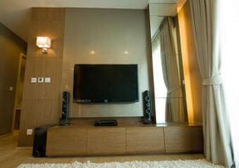 Siri at Sukhumvit  Nicely Decorated 2 Bed Property Near BTS Thonglor