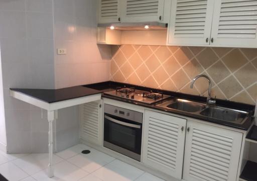 Fifty Fifth Tower  Spacious 3 Bedroom Condo Near Thonglor BTS