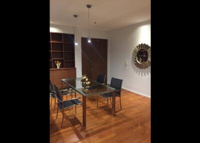 The Lakes  Luxury 2 Bed Condo For Rent in Popular Area