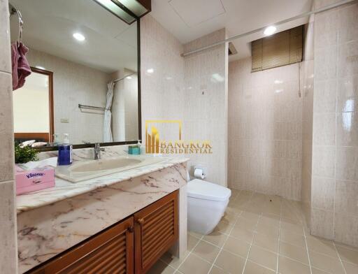 Ruamsuk Condominium  Very Spacious 3 Bedroom Condo For Rent in Phrom Phong