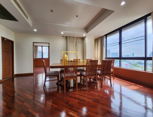 Ruamsuk Condominium  Very Spacious 3 Bedroom Condo For Rent in Phrom Phong