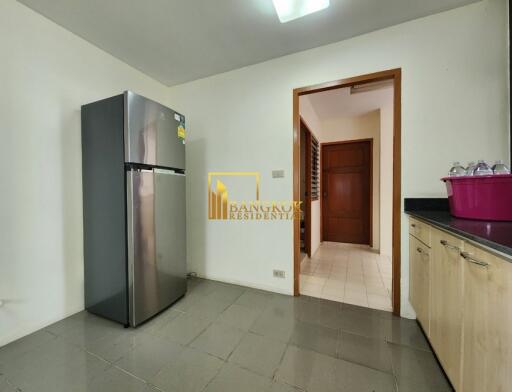 Ruamsuk Condominium  Very Spacious 3 Bedroom Condo For Rent in Phrom Phong