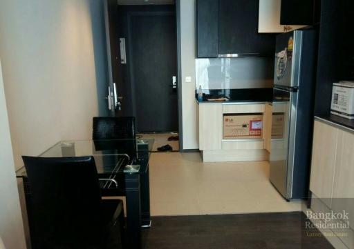 The Edge Sukhumvit 23  Modern 1 Bedroom Condo Near Asoke Interchange