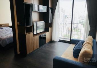 The Edge Sukhumvit 23  Modern 1 Bedroom Condo Near Asoke Interchange