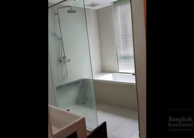 Issara@42  Modern 2 Bed Condo For Rent Near Ekkamai BTS