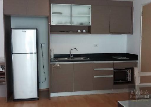 Issara@42  2 Bedroom For Rent in Low Rise Ekkamai Project