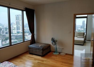 Emporio Place  Stylish 2 Bed Duplex Condo For Rent Phrom Phong