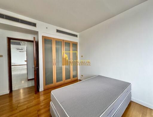 All Seasons Mansion  Spacious 3 Bedroom Property in Ploenchit