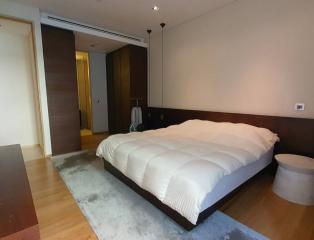 Saladaeng Residences  Luxurious 1 Bedroom Condo in Prime Silom Area