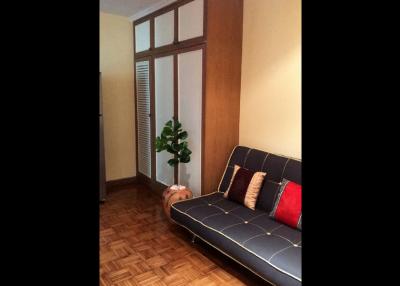 Sathorn Gardens  Spacious 1 Bedroom Condo With Great Facilities