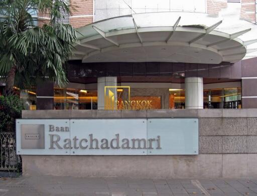 Baan Ratchadamri  Renovated 3 Bedroom Condo For Rent in Ratchadamri