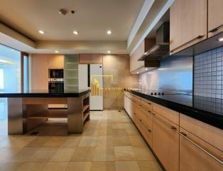 Baan Ratchadamri  Renovated 3 Bedroom Condo For Rent in Ratchadamri