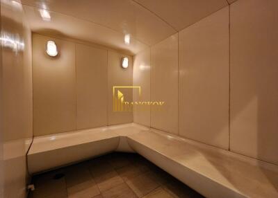 Baan Ratchadamri  Renovated 3 Bedroom Condo For Rent in Ratchadamri