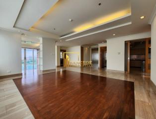 Baan Ratchadamri  Renovated 3 Bedroom Condo For Rent in Ratchadamri