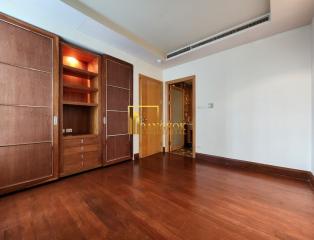 Baan Ratchadamri  Renovated 3 Bedroom Condo For Rent in Ratchadamri