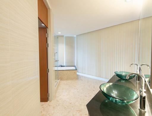 Amazing 4 Bedroom Penthouse Apartment For Rent in Sathorn