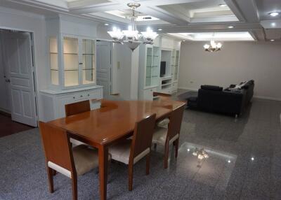 2 Bedroom Apartment in Phrom Phong