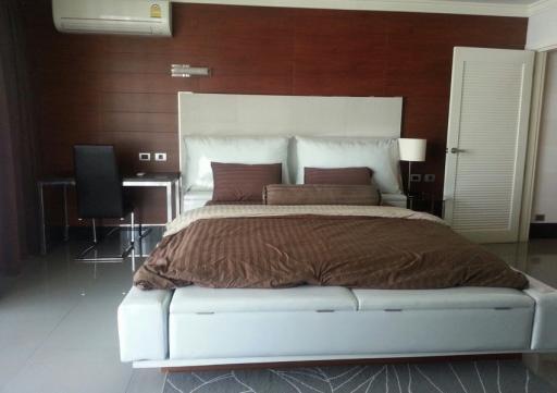2 Bed Condo For Rent in Asoke BR9849CD