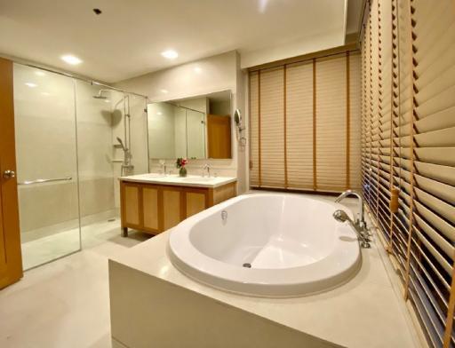 3 Bed Condo For Rent in Phrom Phong BR10875CD