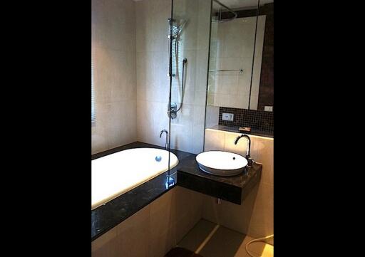 2 Bed Condo For Rent in Asoke BR10940CD