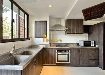 Renovated 3 Bedroom Apartment in Thonglor Area