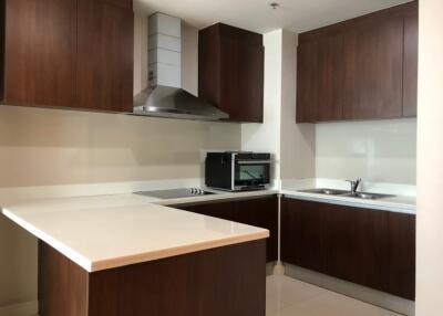 The Rajdamri  2 Bed Condo For Rent in Ratchadamri