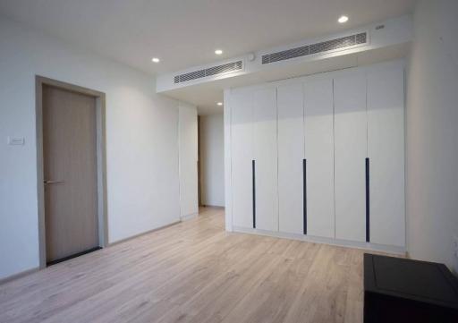 All Seasons Mansion  3 Bedroom Ploenchit Condo For Rent