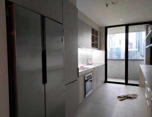 2 Bed Condo For Rent in Ratchadamri BR9559CD