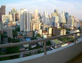 Saranjai Mansion  1 Bedroom Condo in Sukhumvit 6