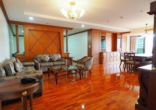 3 Bedroom Apartment in Thonglor