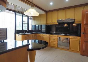 3 Bedroom Apartment in Thonglor