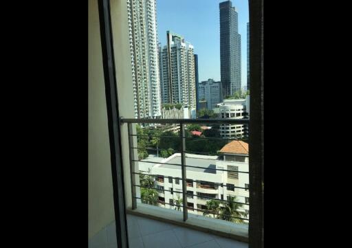 Sukhumvit City Resort  1 Bedroom Condo in Nana