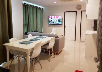 Sukhumvit Living Town  2 Bedroom Condo in Asoke