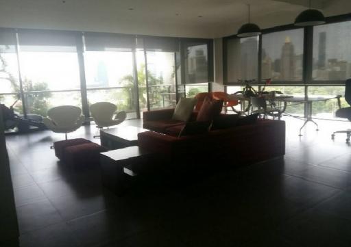 Polo Park  2 Bedroom Condo in Ratchadamri