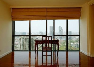 Baan Piya Sathorn  4 Bedroom Duplex Penthouse For Rent in Sathorn