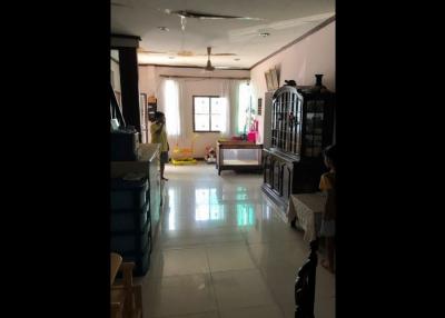 3 Bedroom House For Rent And Sale in Thong Lo