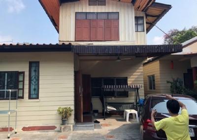 3 Bedroom House For Rent And Sale in Thong Lo