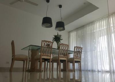 4 Bedroom Townhouse in Phrom Phong