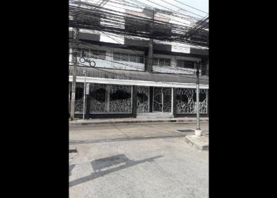 Commercial Unit For Rent in Ruamrudee