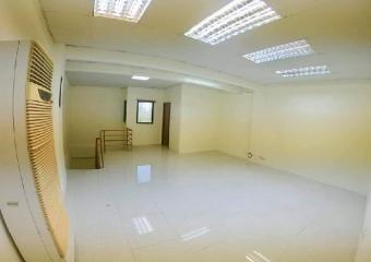 Commercial Unit For Rent in Phrom Phong