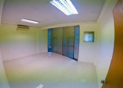 Commercial Unit For Rent in Phrom Phong