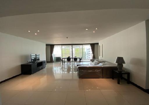 3 Bedroom Apartment in Sathorn