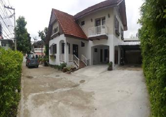 3 Bedroom House For Rent in Thong Lo