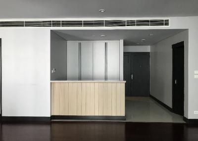 The Park Chidlom  3 Bedroom Condo For Rent