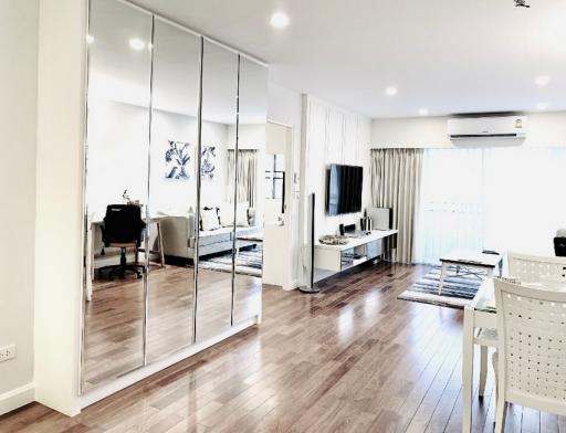 Aree Place  2 Bedroom Condo For Rent in Phrom Phong